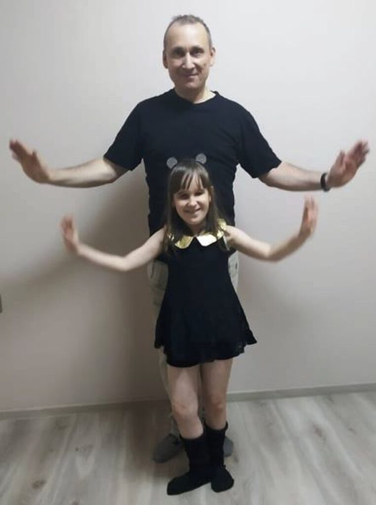 Wykładowca z Kijowa wraz ze swoją uczennicą podczas nauki tańca